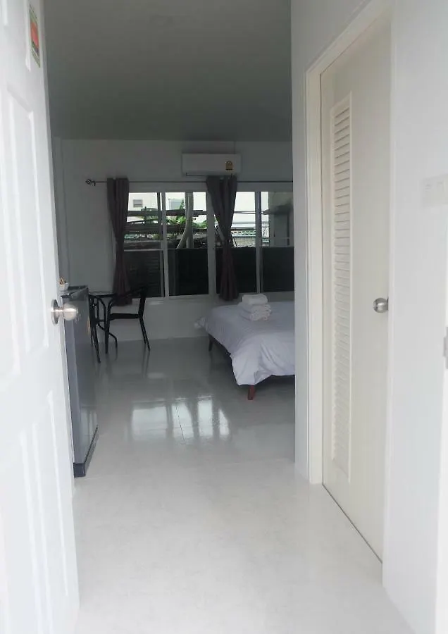 Airport Pearl Residence Nai Yang Beach 아파트